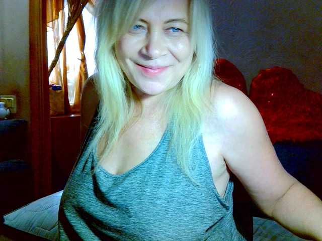 Savan35na's BongaCams show and profile