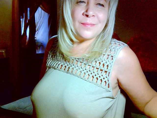 Savan35na's BongaCams show and profile