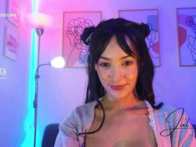 _MissJulia_ webcam