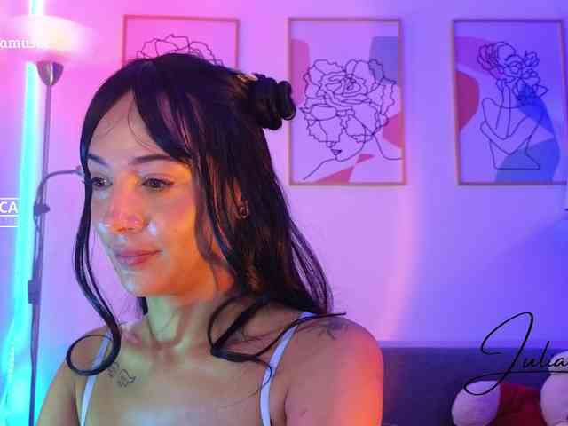 _MissJulia_ webcam