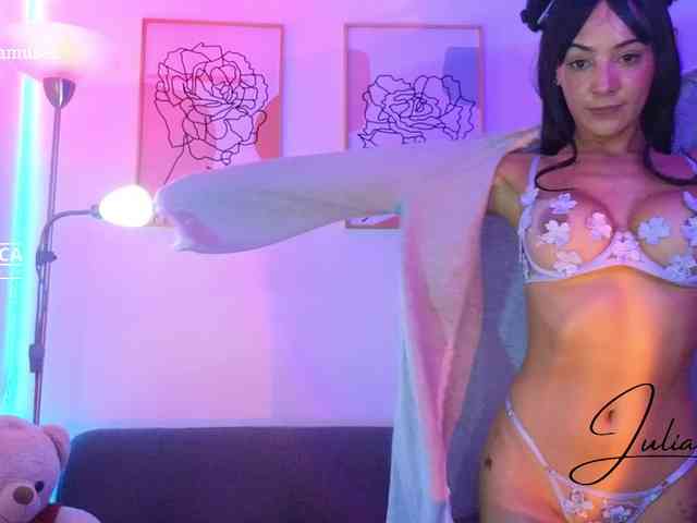 _MissJulia_ webcam