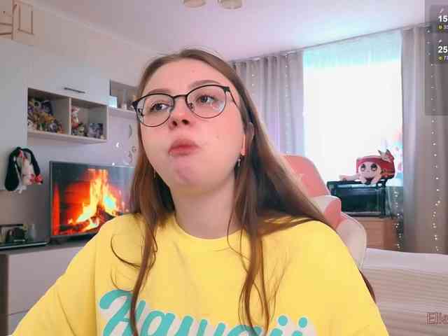 EliseJay webcam