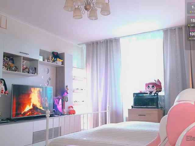 EliseJay webcam