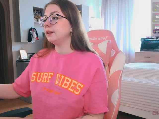 EliseJay webcam