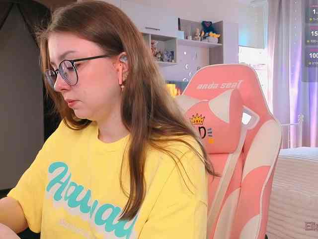 EliseJay webcam