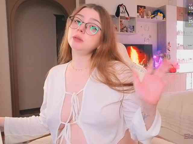 EliseJay webcam