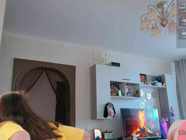 EliseJay webcam