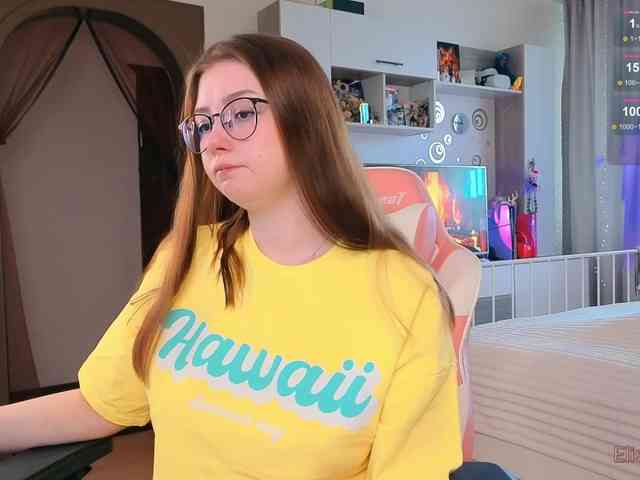 EliseJay webcam