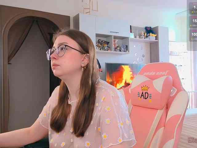 EliseJay webcam