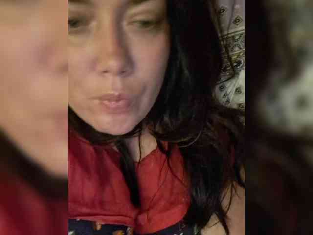Naturally_Mom webcam