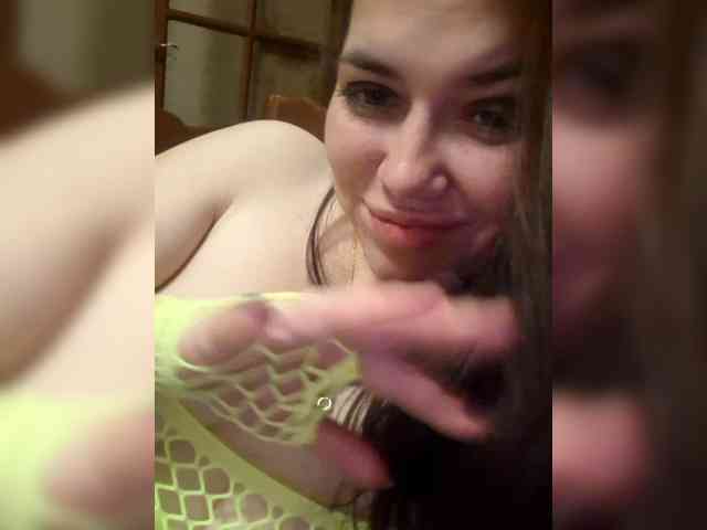 Naturally_Mom webcam