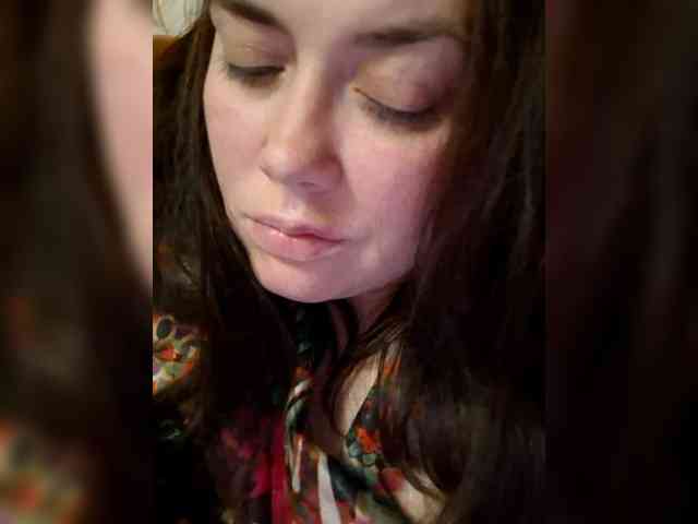 Naturally_Mom webcam