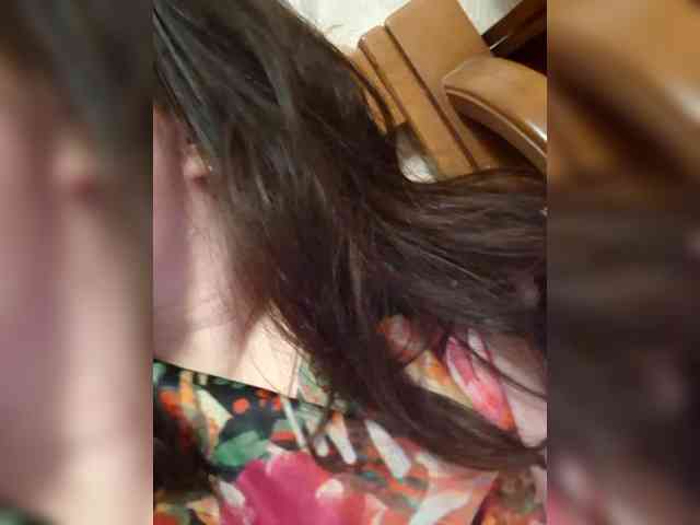 Naturally_Mom webcam