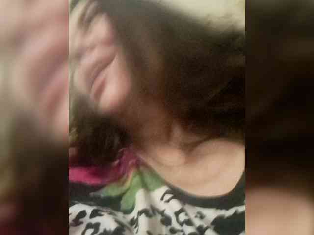 Naturally_Mom webcam