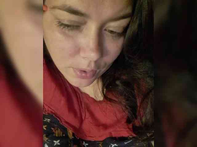Naturally_Mom webcam