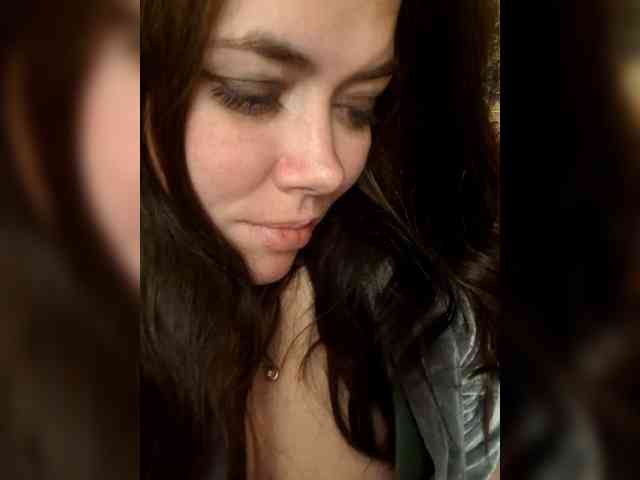 Naturally_Mom webcam