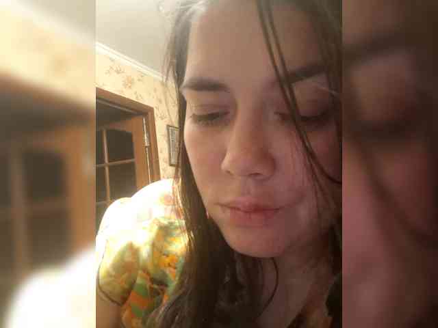 Naturally_Mom webcam