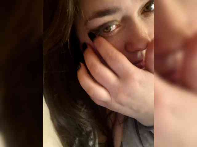 Naturally_Mom webcam