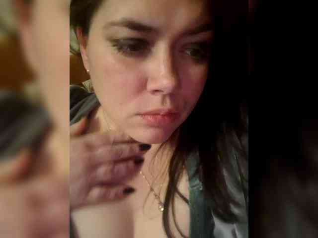 Naturally_Mom webcam