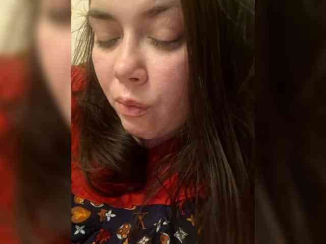 Naturally_Mom webcam