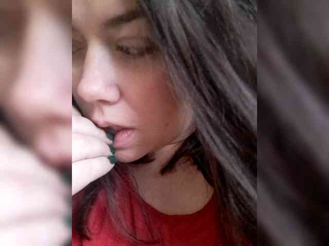 Naturally_Mom webcam