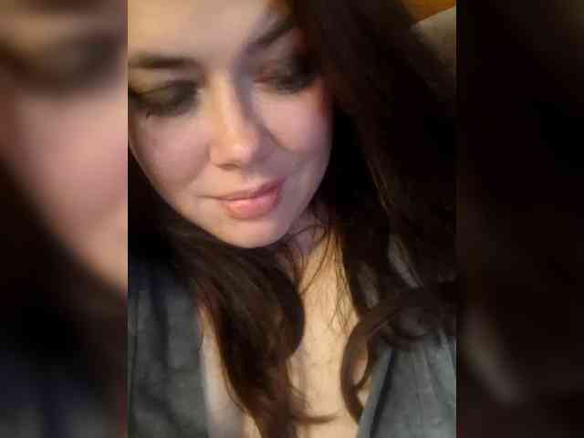 Naturally_Mom webcam