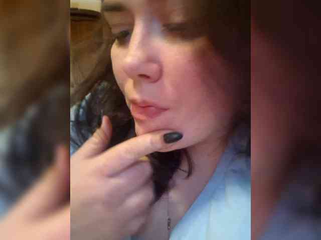 Naturally_Mom webcam