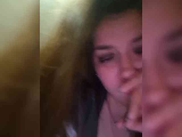 Naturally_Mom webcam