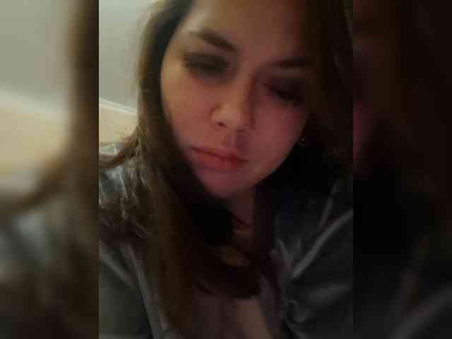 Naturally_Mom webcam