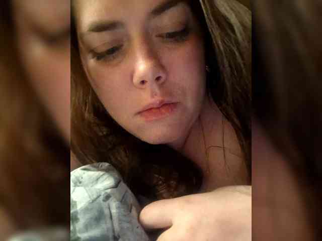 Naturally_Mom webcam