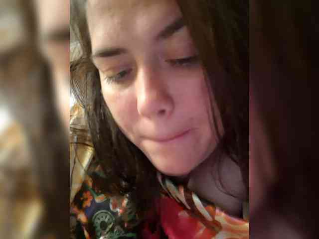 Naturally_Mom webcam