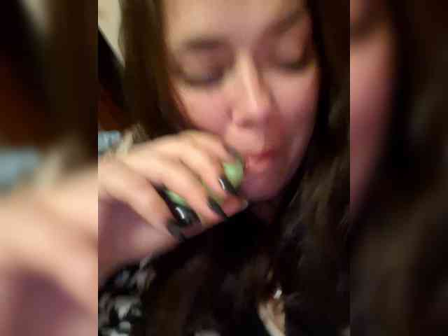 Naturally_Mom webcam