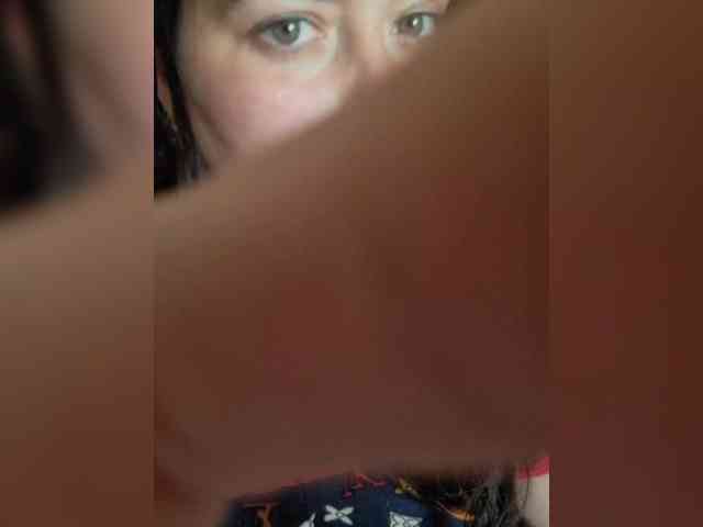 Naturally_Mom webcam