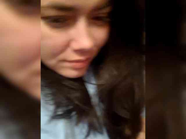 Naturally_Mom webcam