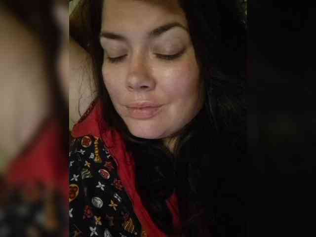 Naturally_Mom webcam