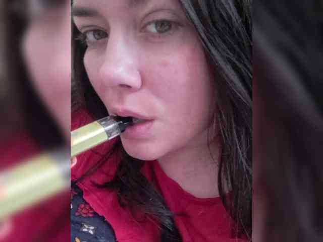 Naturally_Mom webcam