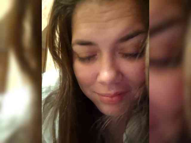 Naturally_Mom webcam