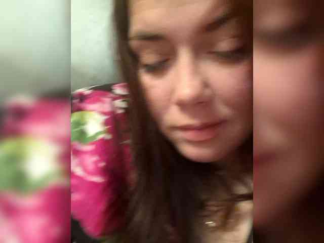 Naturally_Mom webcam