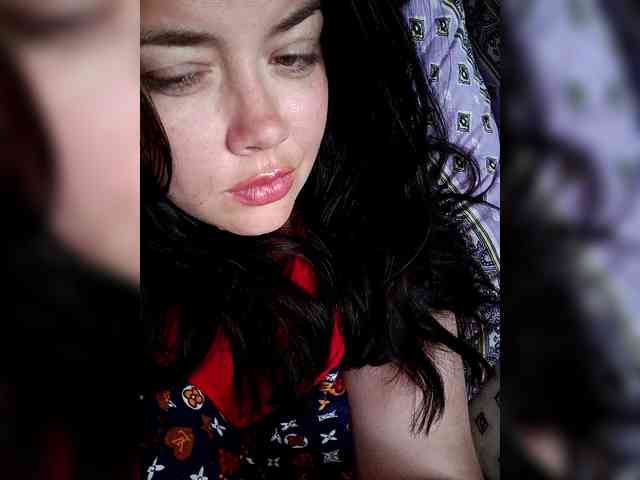 Naturally_Mom webcam