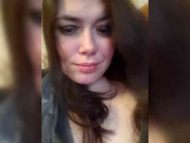 Naturally_Mom webcam