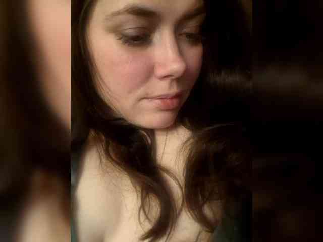 Naturally_Mom webcam