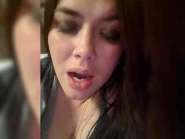 Naturally_Mom webcam