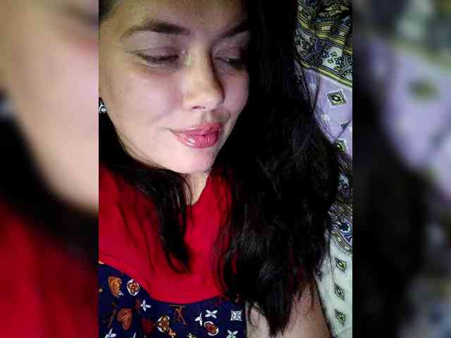 Naturally_Mom webcam