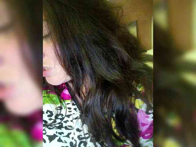 Naturally_Mom webcam