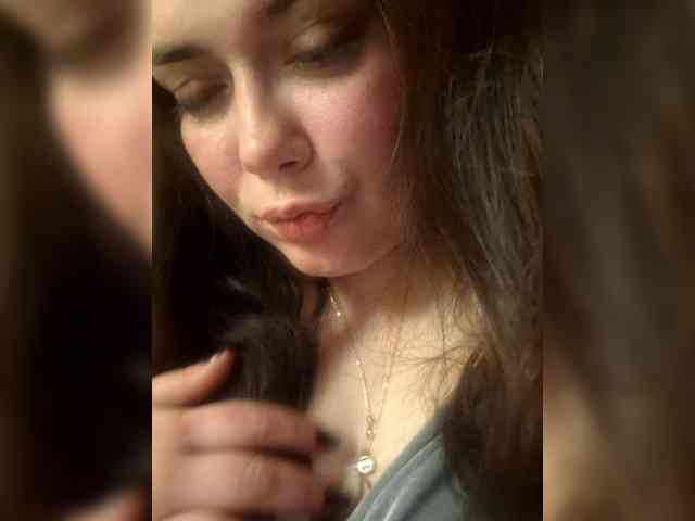 Naturally_Mom webcam