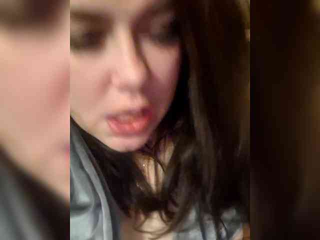 Naturally_Mom webcam