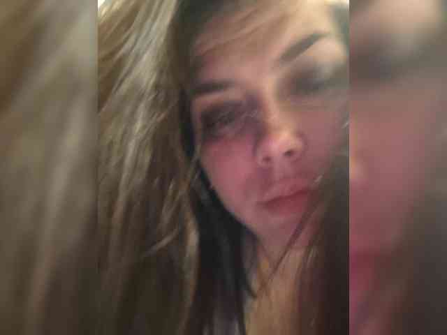 Naturally_Mom webcam