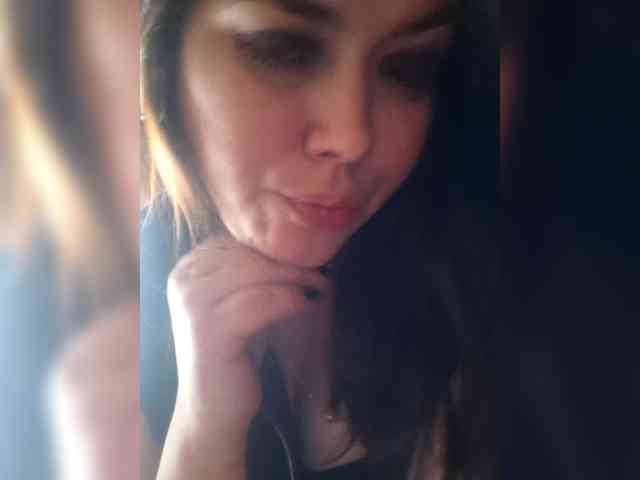 Naturally_Mom webcam