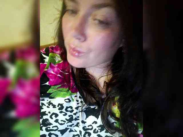 Naturally_Mom webcam