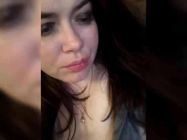 Naturally_Mom webcam